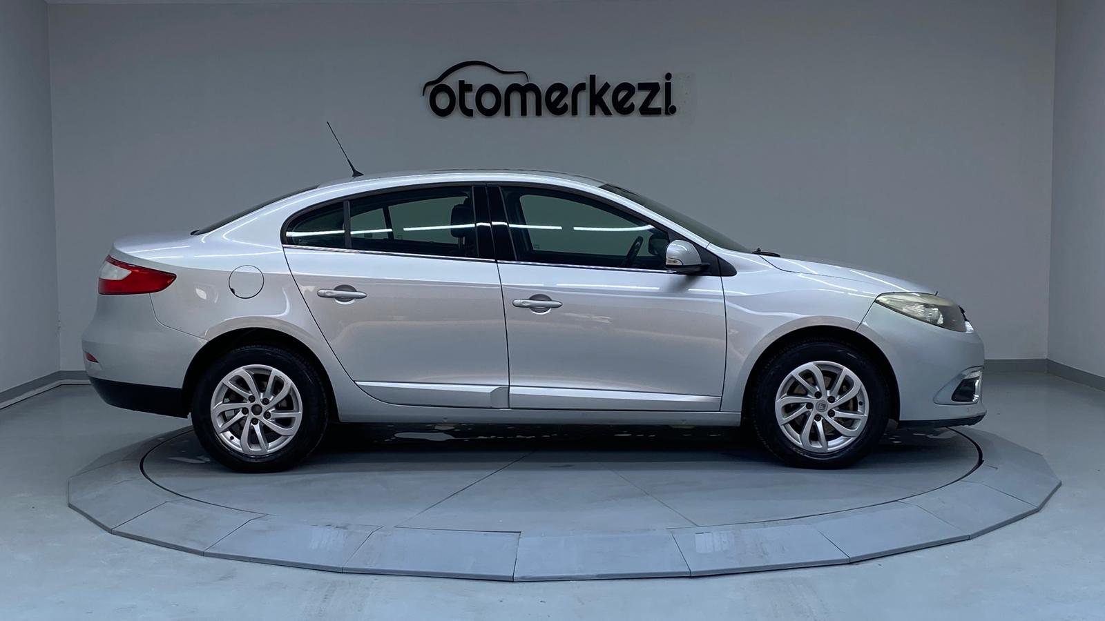 RENAULT FLUENCE 5
